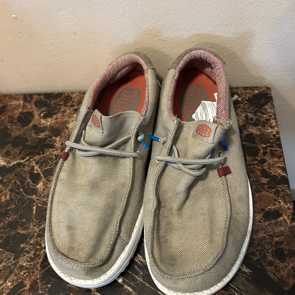 Hey Dude Walley Tan Herringbone slip-on shoes - size 7